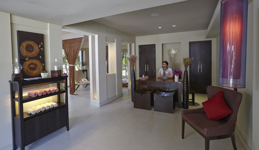 Woodlands Hotel And Resort Pattaya Bagian luar foto