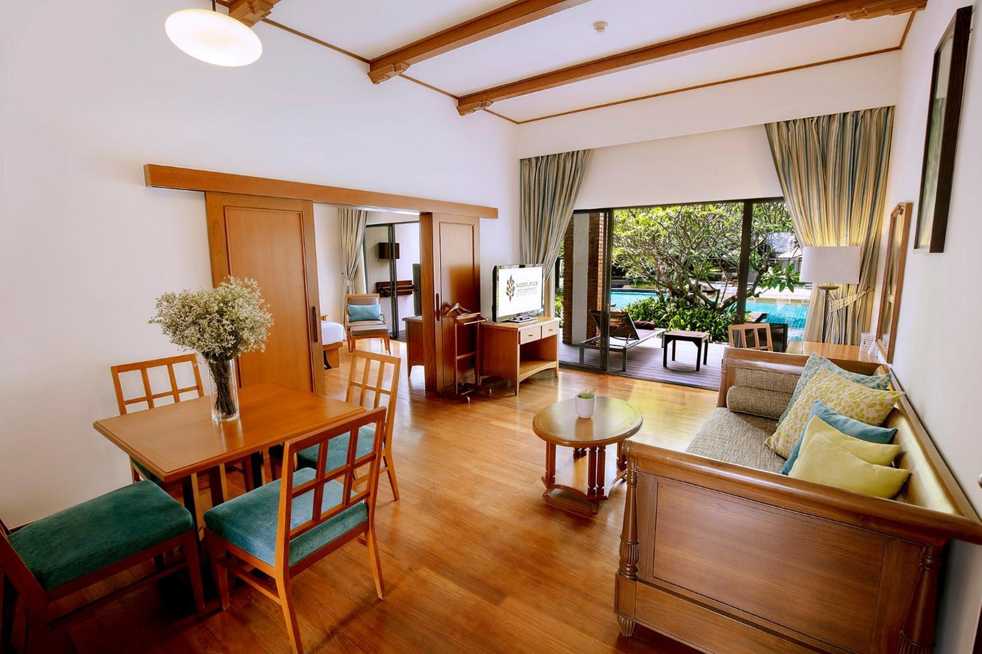 Woodlands Hotel And Resort Pattaya Bagian luar foto