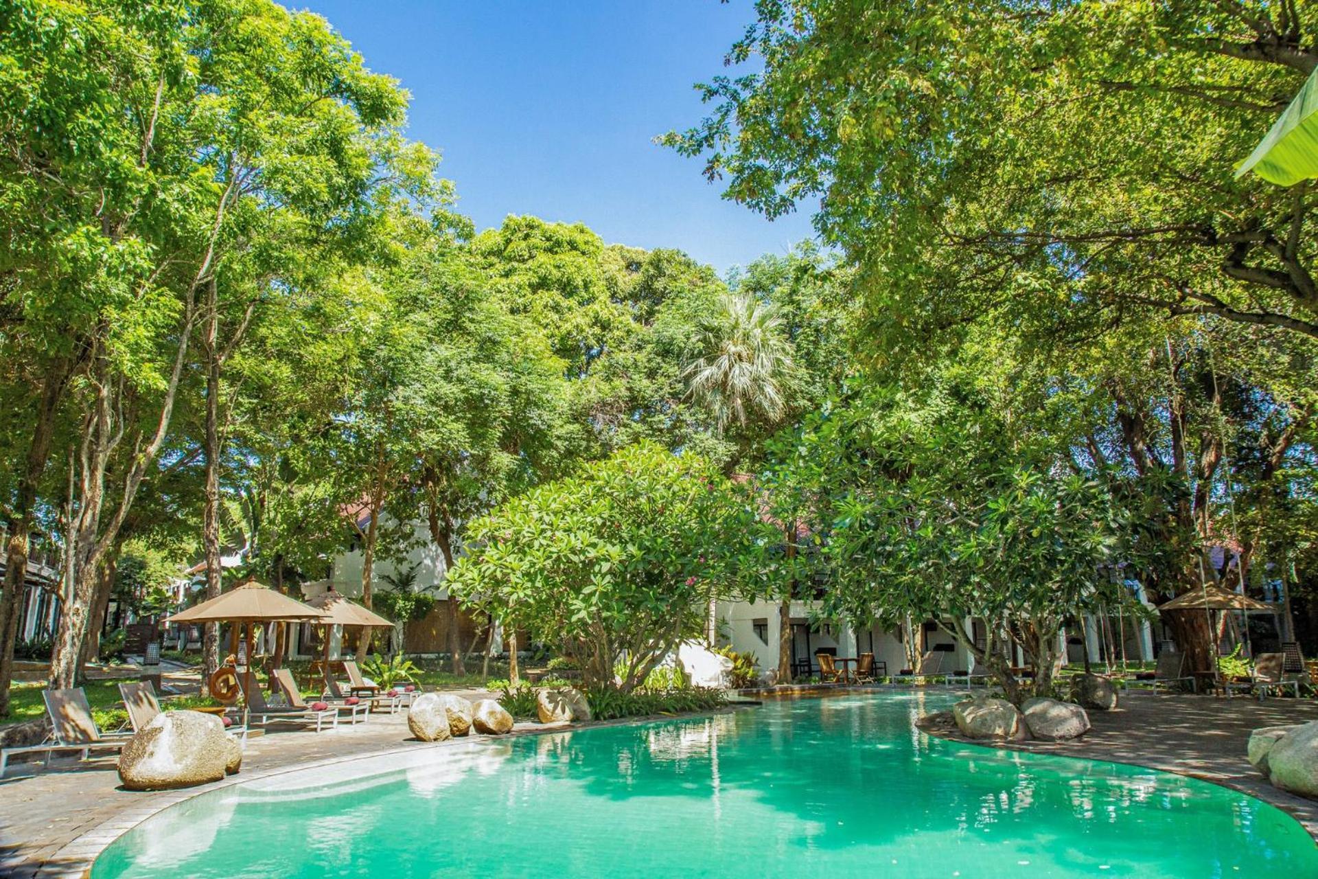Woodlands Hotel And Resort Pattaya Bagian luar foto