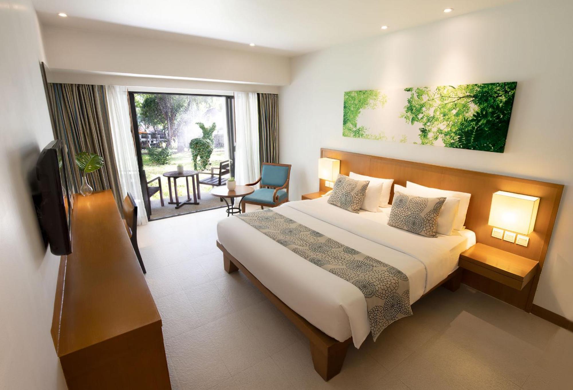 Woodlands Hotel And Resort Pattaya Bagian luar foto
